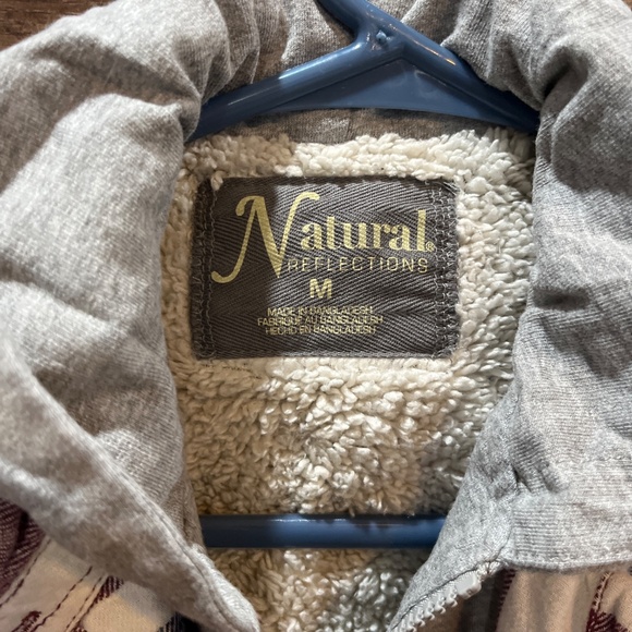 Women’s Jacket - Picture 2 of 9